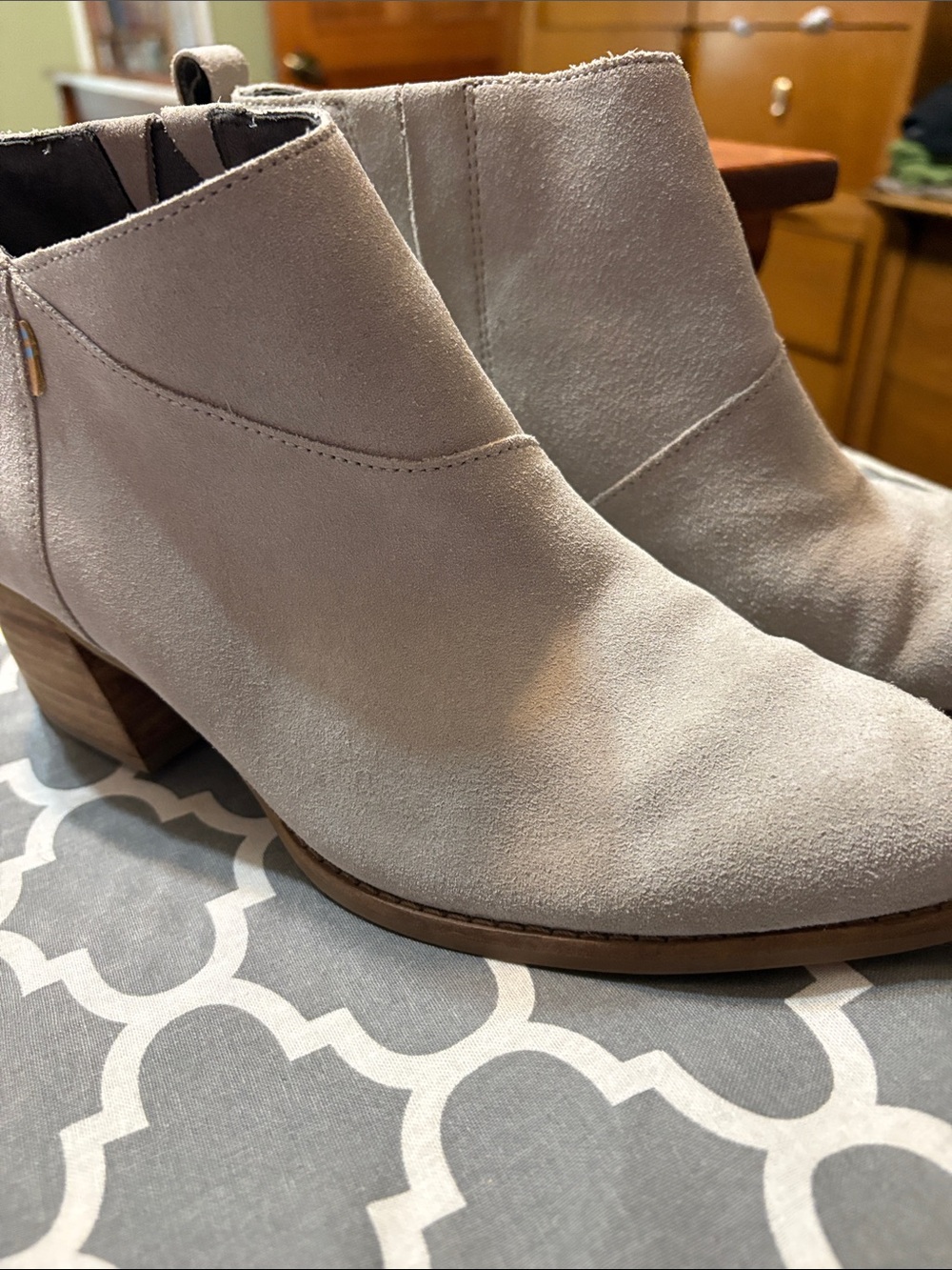 Toms Leilani Women's Suede Ankle Boots in Light Taupe 8.5